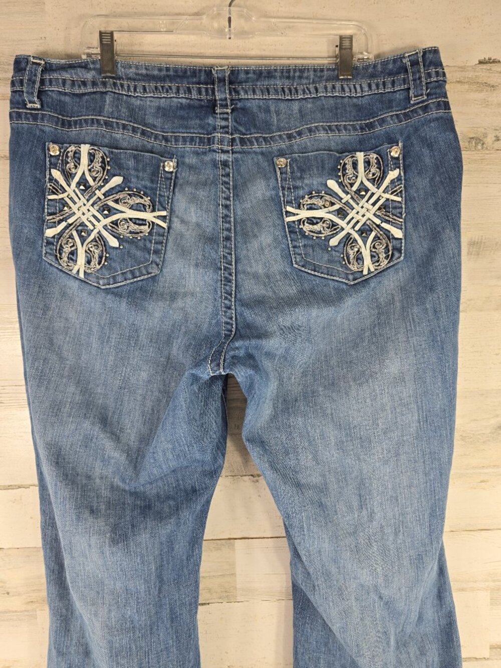 ANA A New Approach Women's SZ 22W Mid-Rise Bootcut Jeans Medium Wash Blue Denim.